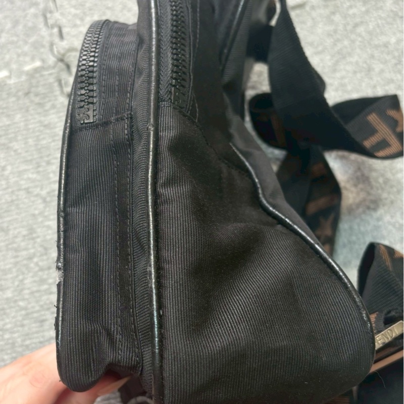 🏷Fendi mini 後背包-30