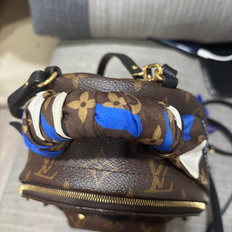 正品 LV M44873 新款小紅書包/後背包/斜背包(贈正品LV絲巾)-16