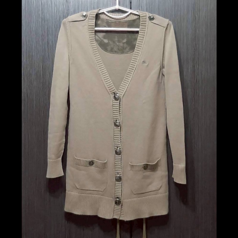 絕版BURBERRY 博柏利 BLUE LABEL 藍標 戰馬 女棕色全開襟軍肩長版針織外套38號-0