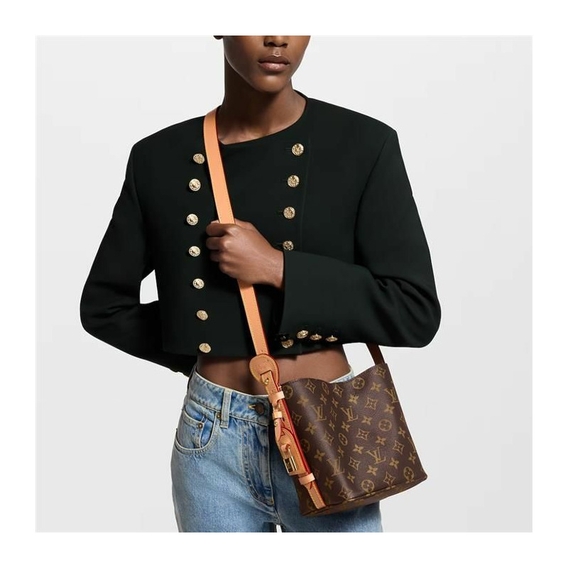 LOUIS VUITTON All-in BB Monogram 肩背包 M12925-8