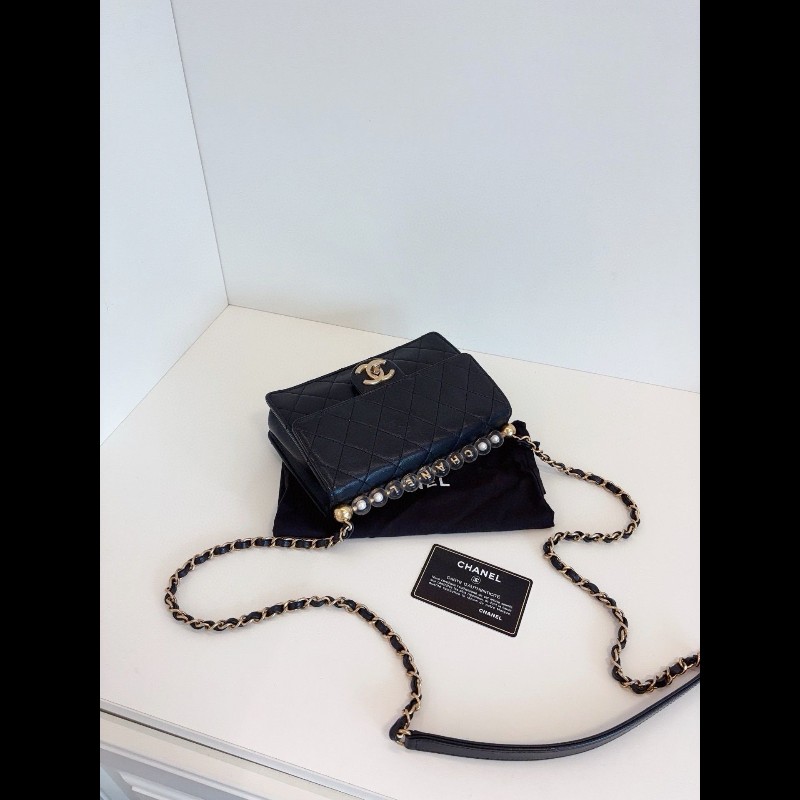 Chanel chain flap bag-2