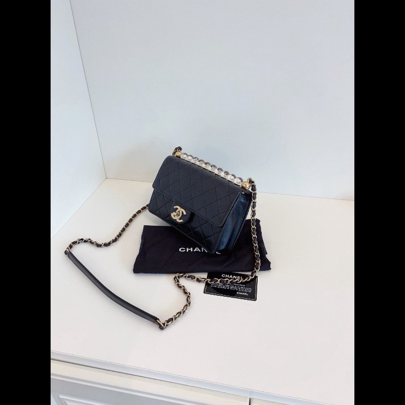 Chanel chain flap bag-3