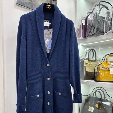 Chanel 香奈兒 羊絨長款收身開襟衫 40碼 有扣包