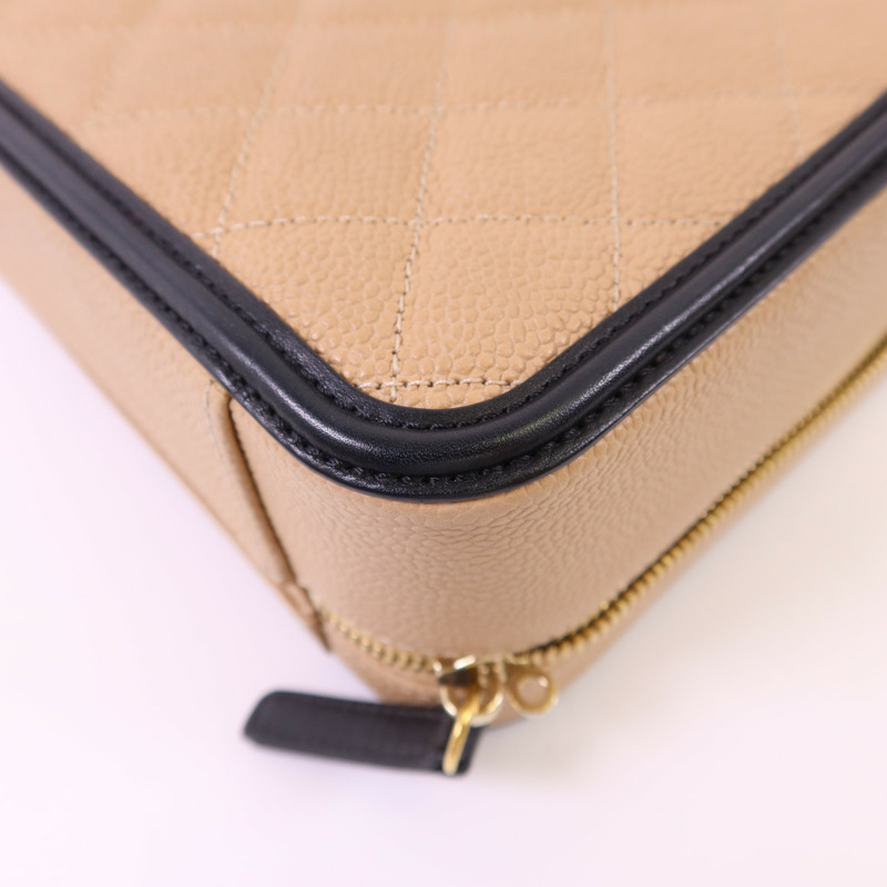 CHANEL 牛皮皮革Filigree Vanity Case Medium金扣鏈帶手挽肩背兩用袋-15