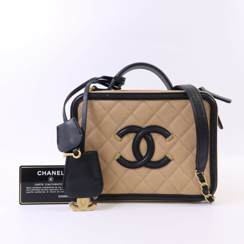 CHANEL 牛皮皮革Filigree Vanity Case Medium金扣鏈帶手挽肩背兩用袋-19