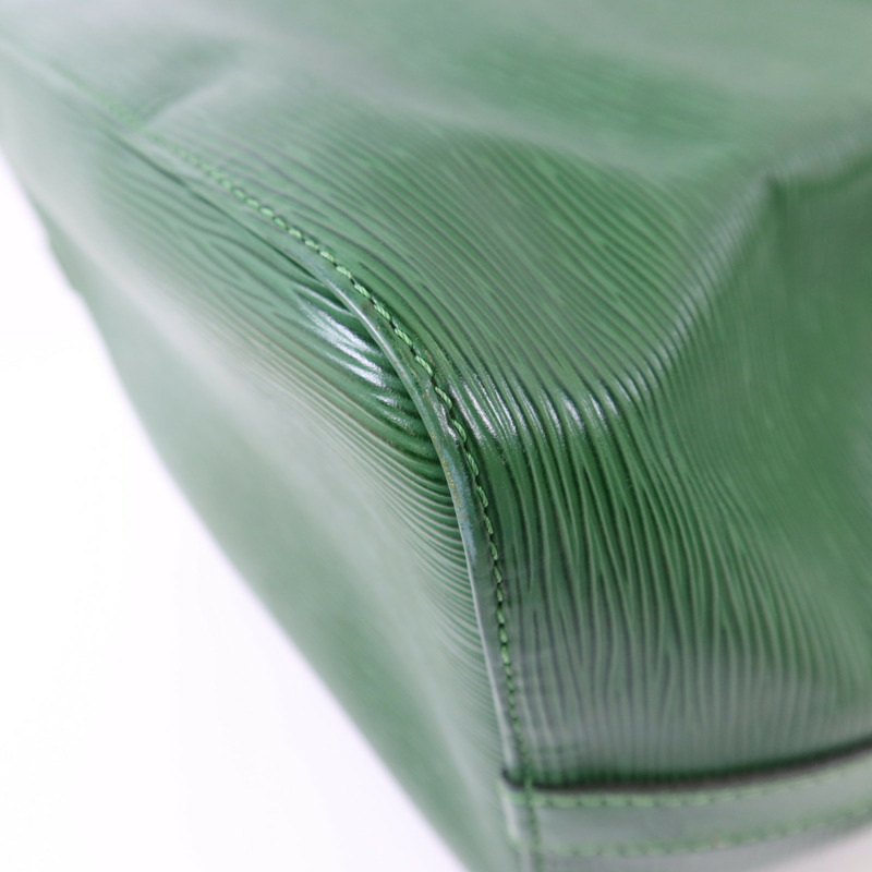 LOUIS VUITTON Epi Petit Noe Bucket金扣肩背袋-14