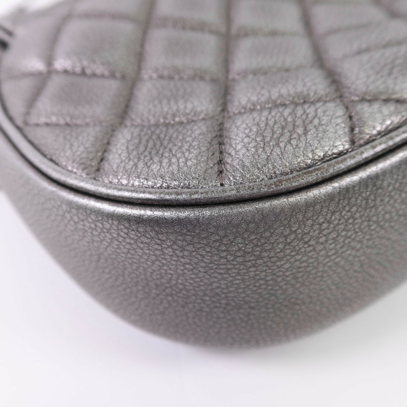 CHANEL 牛皮皮革Chain Shoulder銀扣鏈帶肩背袋-15