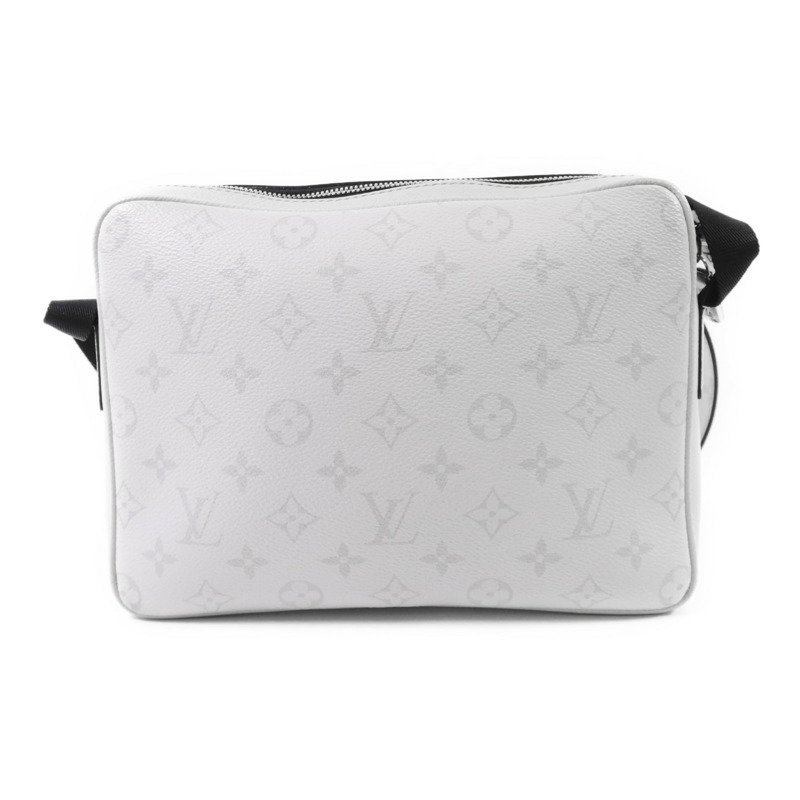 LOUIS VUITTON Taigarama Outdoor PM銀扣肩背袋-1