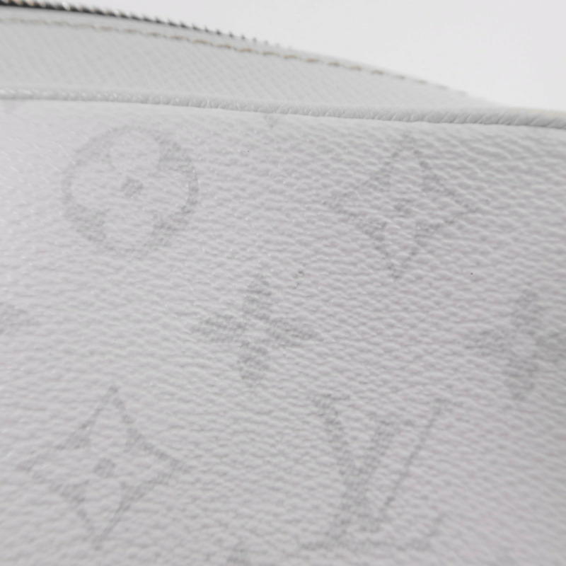 LOUIS VUITTON Taigarama Outdoor PM銀扣肩背袋-15
