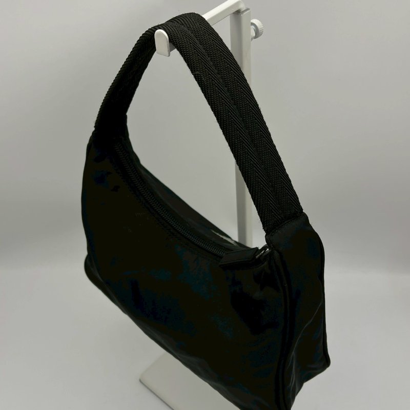 🏷️Prada hobo小號-10