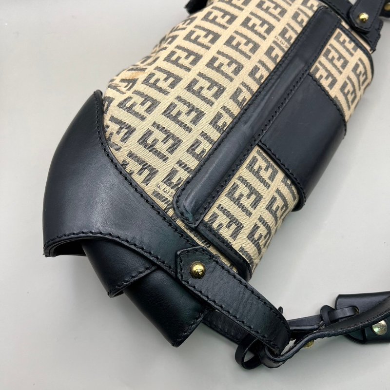 🏷Fendi 飛碟包-12