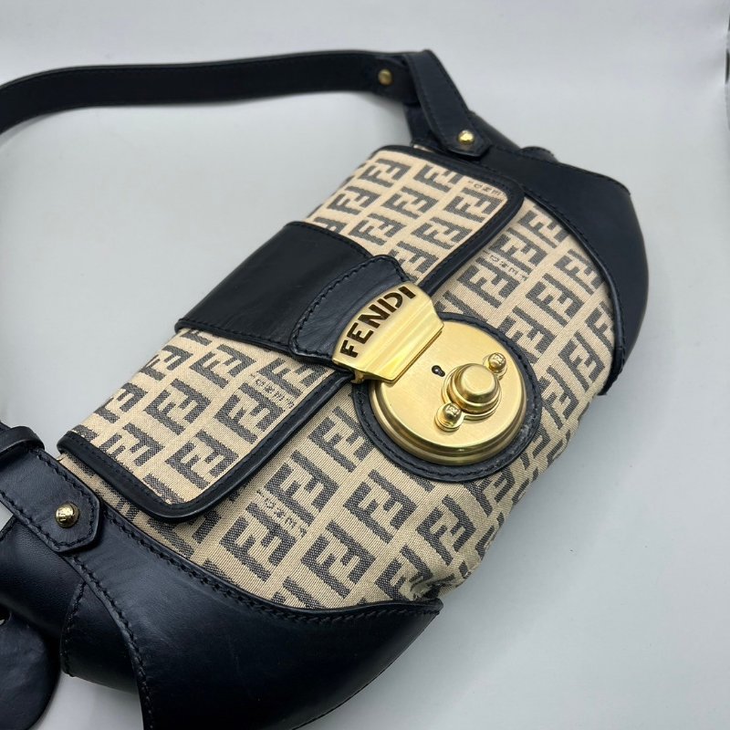 🏷Fendi 飛碟包-13