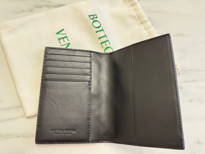 BOTTEGA VENETA 護照夾 BV 護照套 大編織 小編織-1