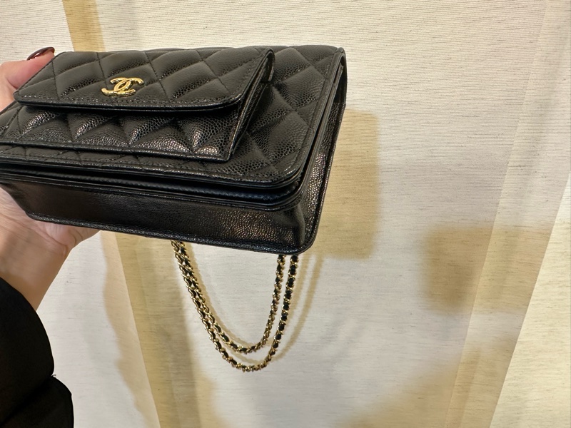 Chanel 黑荔枝皮金釦前口袋肩斜背WOC AP3464-6