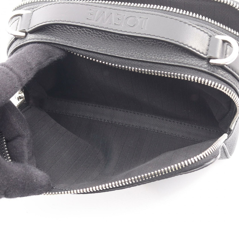 LOEWE 迷你斜背相機單肩手提包 C660R41X02 黑色皮革 二手-3