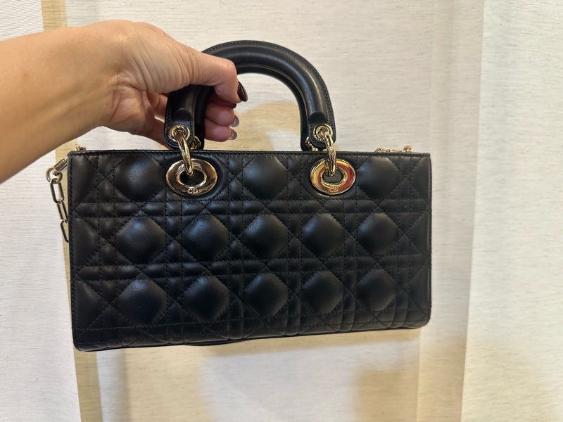 Dior 黑羊皮藤格紋淡金釦Lady DJOY中型手提斜背包M0540ONGE-1