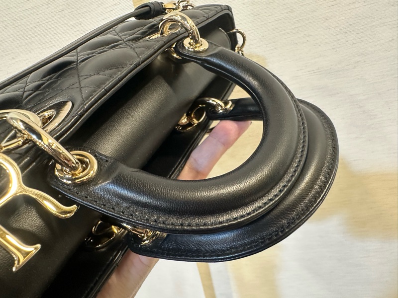 Dior 黑羊皮藤格紋淡金釦Lady DJOY中型手提斜背包M0540ONGE-4