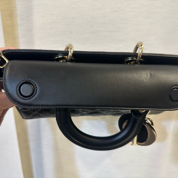 Dior 黑羊皮藤格紋淡金釦Lady DJOY中型手提斜背包M0540ONGE-11