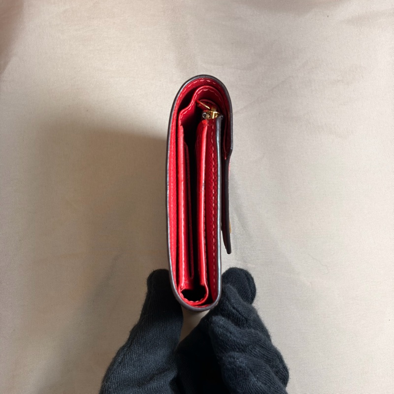 ✨近新閒置 LV 金豆豆限量徽章 3折8卡短夾-9