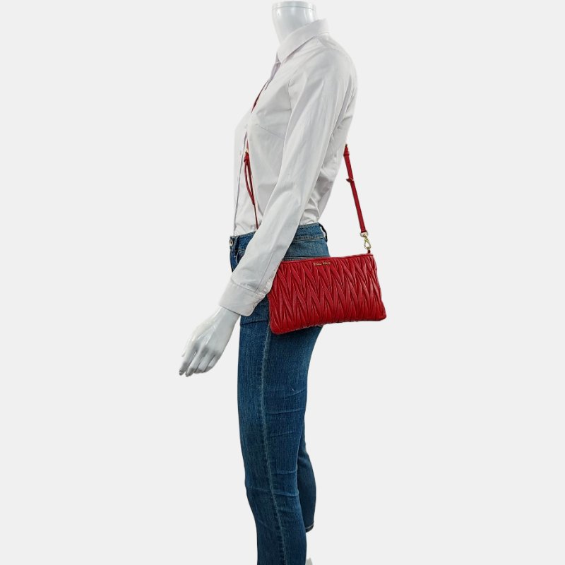 Miu Miu 紅色羊皮絎縫單肩包斜挎包 金色五金 可拆卸肩帶-1