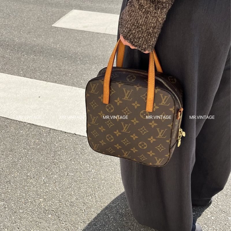 🏷️ Louis Vuitton-1