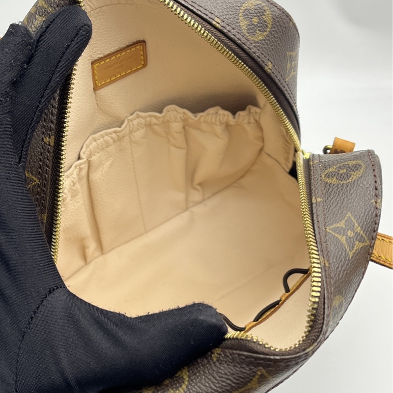 🏷️ Louis Vuitton-10