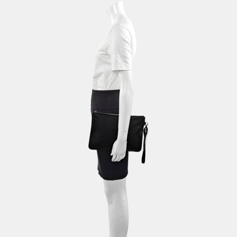 LOUIS VUITTON黑色牛皮手拿包銀色五金-1