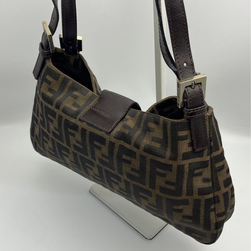 🏷️ Fendi 牛角法棍-5