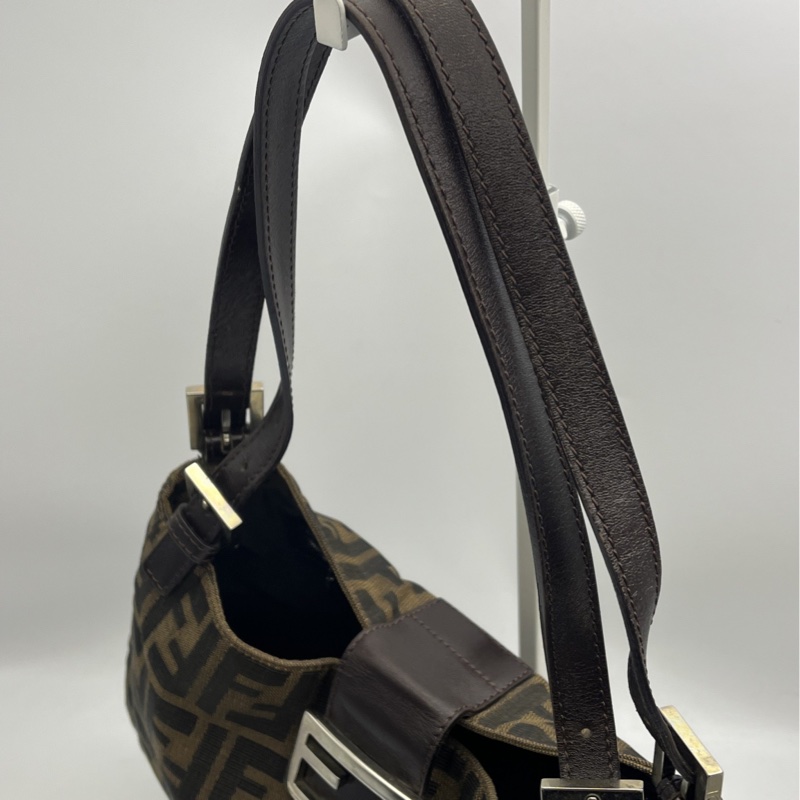 🏷️ Fendi 牛角法棍-8