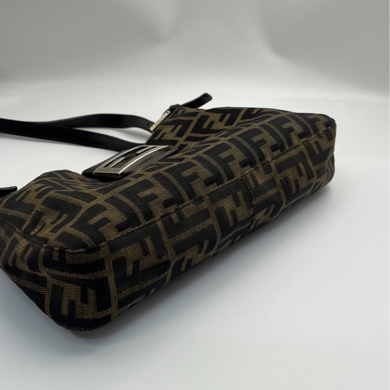 🏷️ Fendi 牛角法棍-9