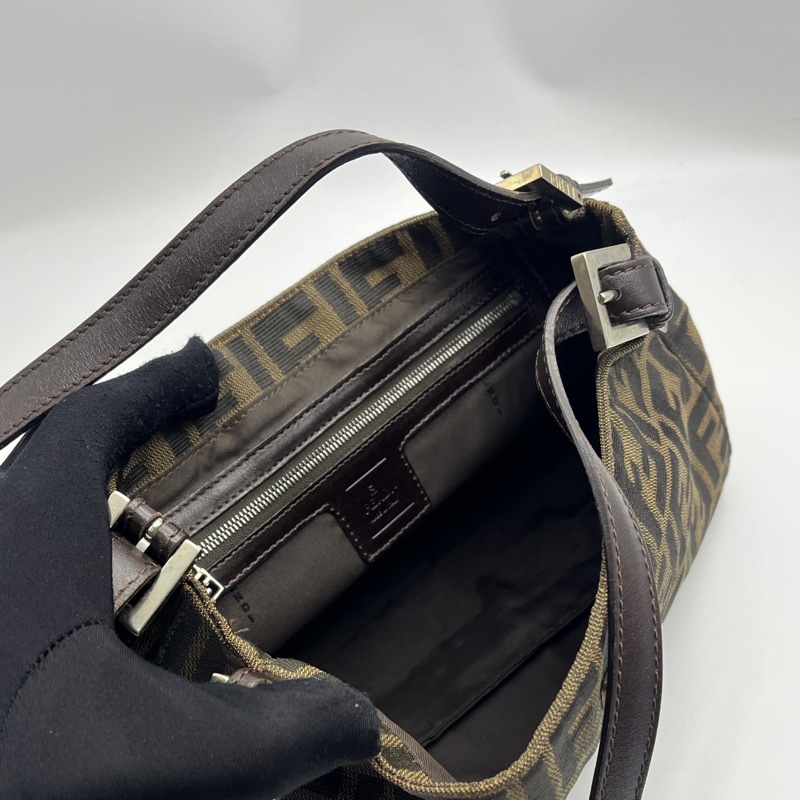 🏷️ Fendi 牛角法棍-10