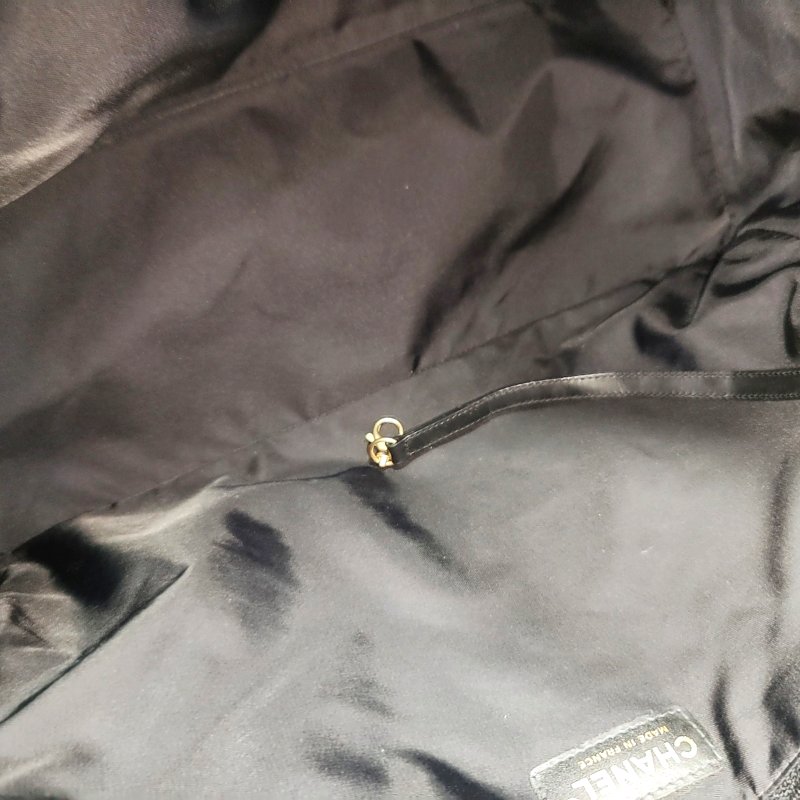 CHANEL TRAVEL LINE黑色尼龍冰格單肩包手提包 金色五金 8開-10