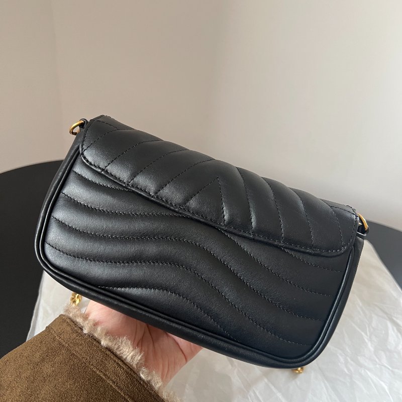 (🌷國外現貨) 🏷LV 路易威登.New Wave 斜背包/扭扭包 M51683-2