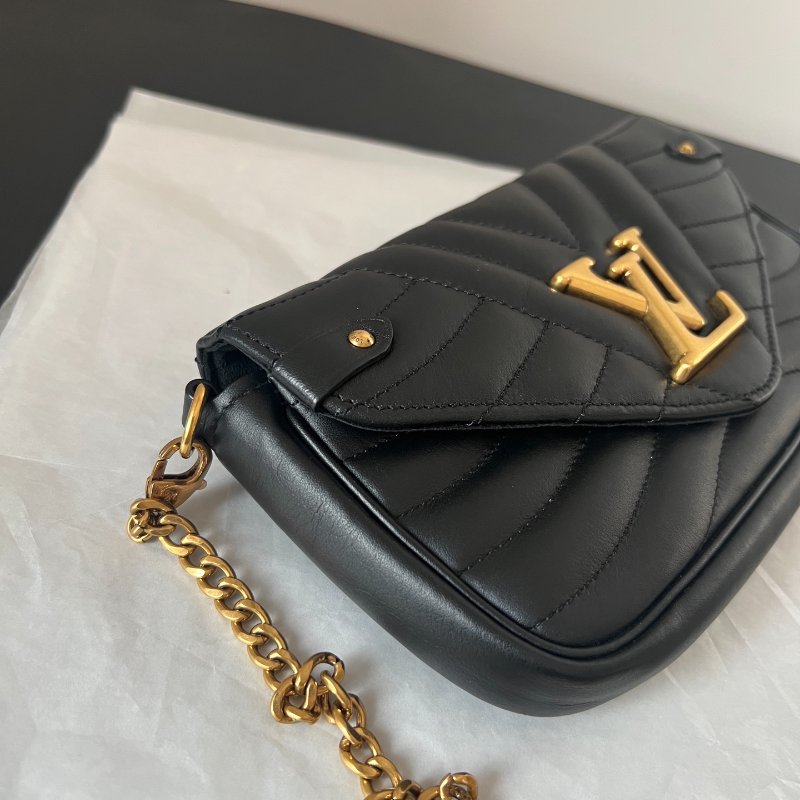 (🌷國外現貨) 🏷LV 路易威登.New Wave 斜背包/扭扭包 M51683-6