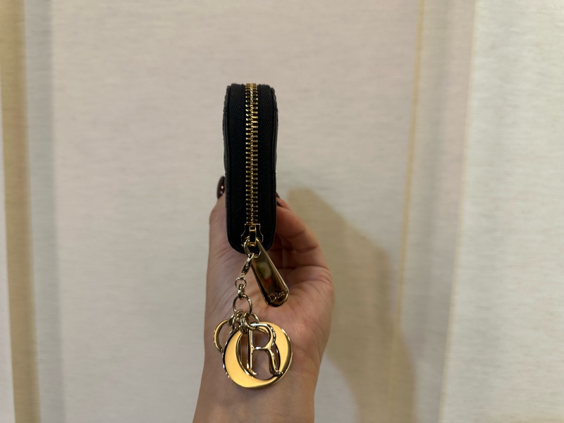 DIOR 黑羊皮籐格紋金釦LADY DIOR中型4卡ㄇ拉中夾S6024OMNJ-3