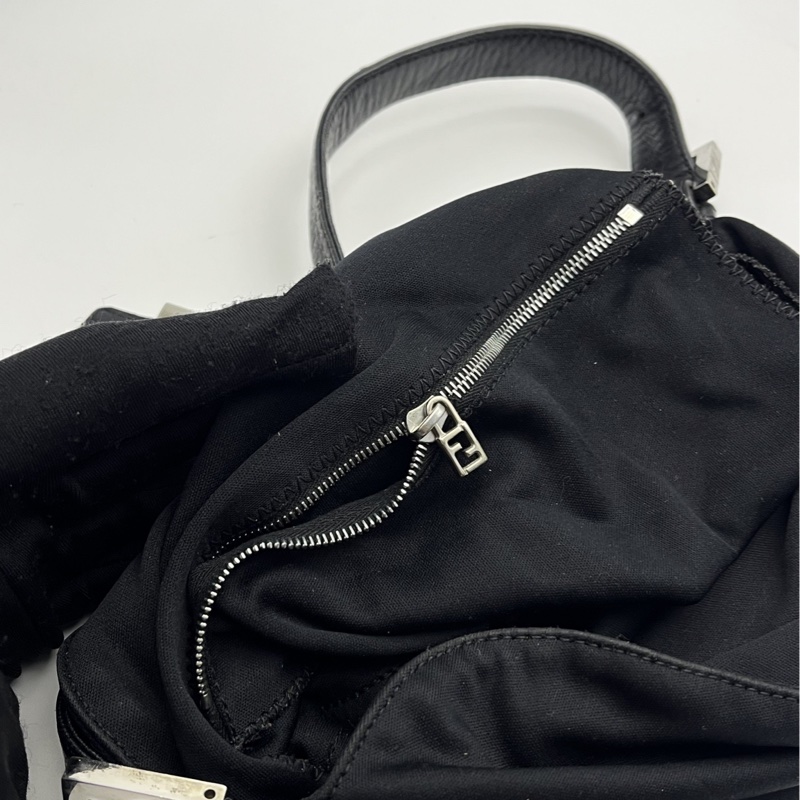 🏷️ Fendi 法棍包-9