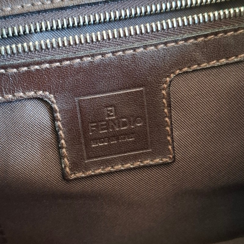 FENDI vintage 新月包「牛角包」彎月包-8