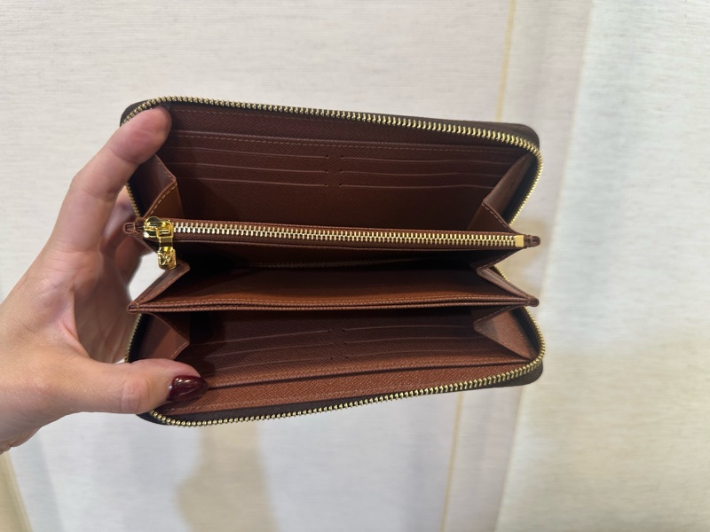 LV 原花金釦ㄇ拉12卡長夾M42612-5