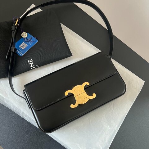 (🌷國外現貨)🏷Celine 賽琳．Triomphe 凱旋門腋下包