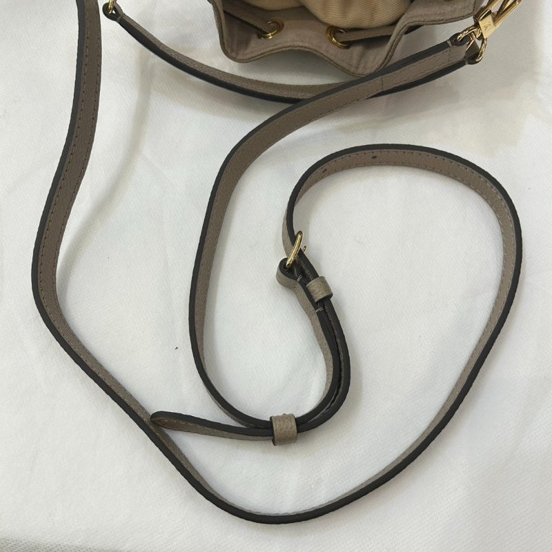 LV 斑鳩灰牛皮壓紋 NANO水桶包-8