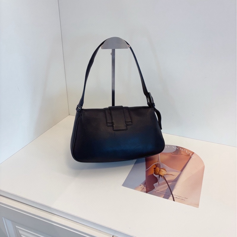 【97新🆕】Ferragamo  so black 全皮單肩hobo 法棍腋下包-1