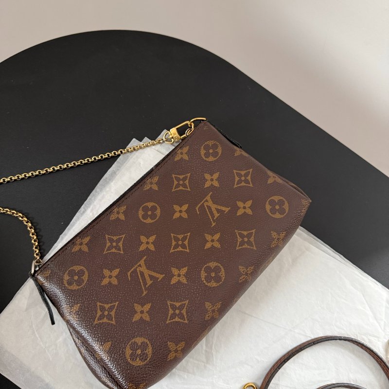 (🌷國外現貨)🏷LV 路易威登．Pallas clutch 傳奇包 M41639-5