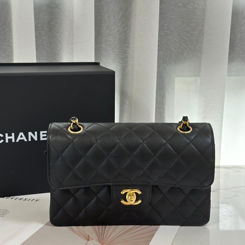 CHANEL 經典口蓋包 CF23 - 粒面牛皮黑金-0