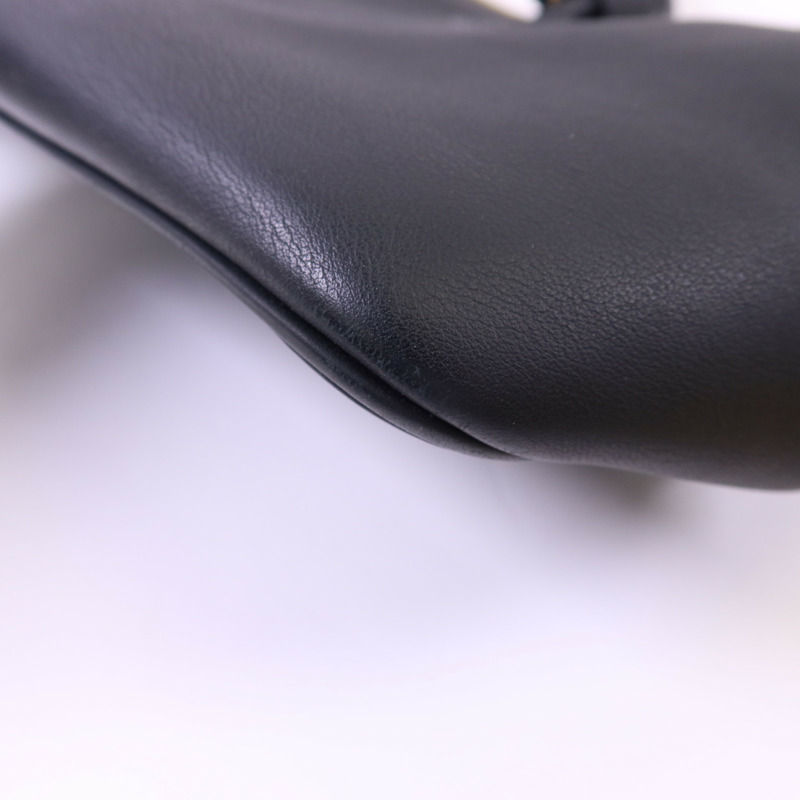 LOUIS VUITTON 牛皮皮革Cuir Obsession Lockit金扣肩背袋-15