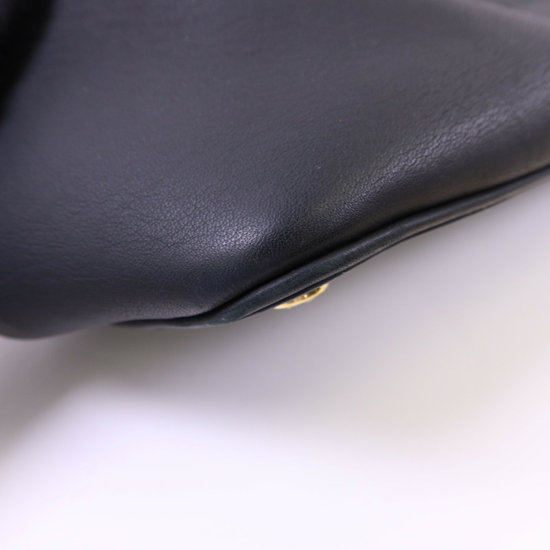 LOUIS VUITTON 牛皮皮革Cuir Obsession Lockit金扣肩背袋-16