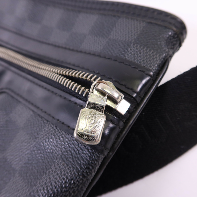 LOUIS VUITTON Damier Graphite Thomas銀扣肩背袋-8