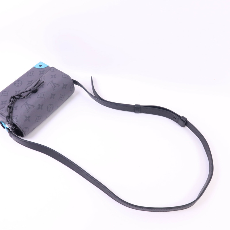 LOUIS VUITTON Monogram Eclipse Reverse Steamer Wearable Wallet肩背袋-4