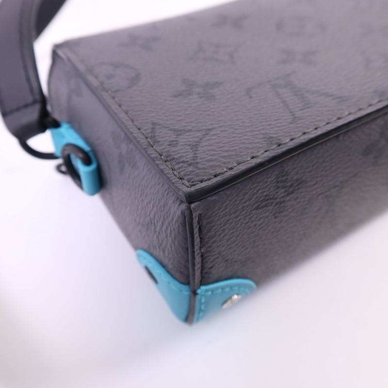 LOUIS VUITTON Monogram Eclipse Reverse Steamer Wearable Wallet肩背袋-11