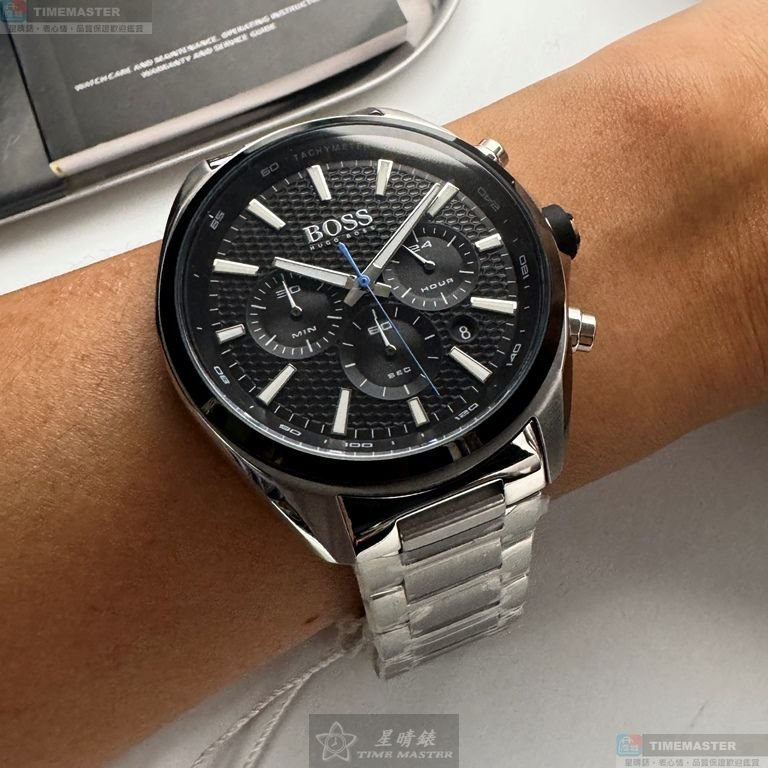 BOSS手錶,編號HB1513857,46mm銀圓形精鋼錶殼,黑色三眼, 中三針顯示, 運動錶面,銀色精鋼錶帶款-3