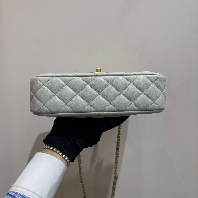 【閒置❤️全套帶票】Chanel 25B淺灰色金扣荔枝牛皮手柄CF大mini手提包 可單肩可斜挎-4